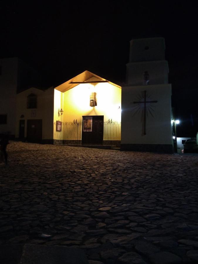 Hospedaje Ale Hostel Iruya Exterior photo